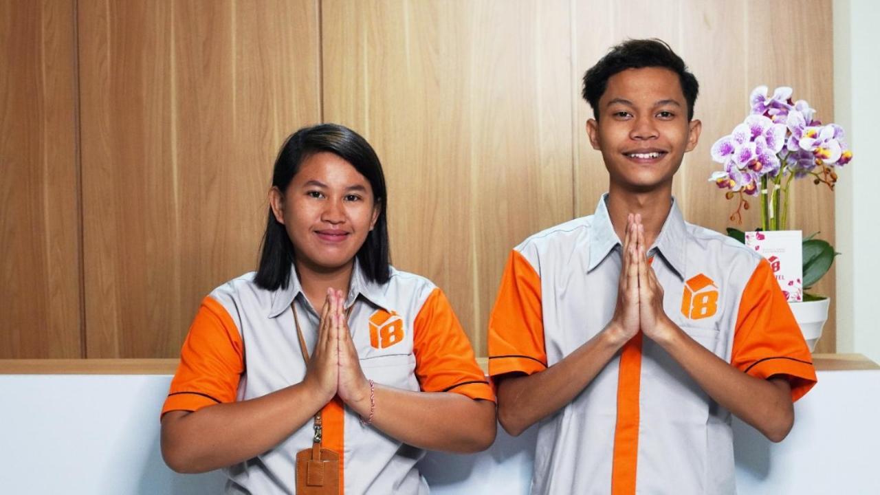 Hostel 18 Bandung Buitenkant foto